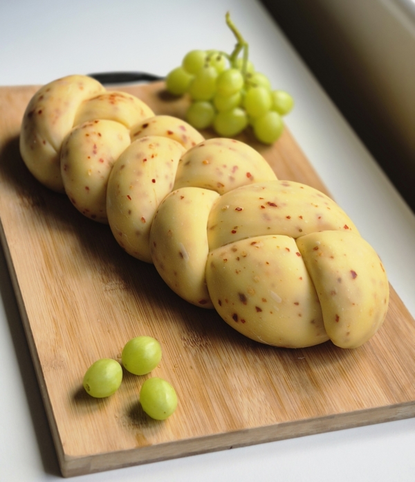 Scamorza Treccione (Chilli Flakes)